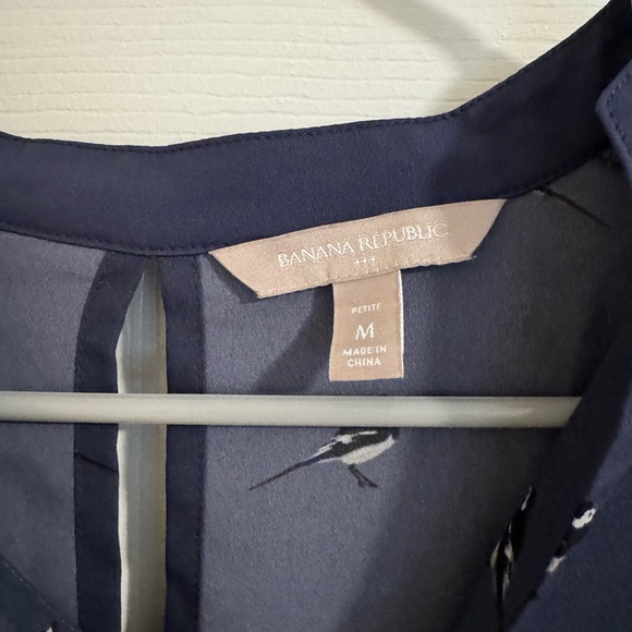 Banana Republic Navy Bird Blouse - Picture 4 of 4